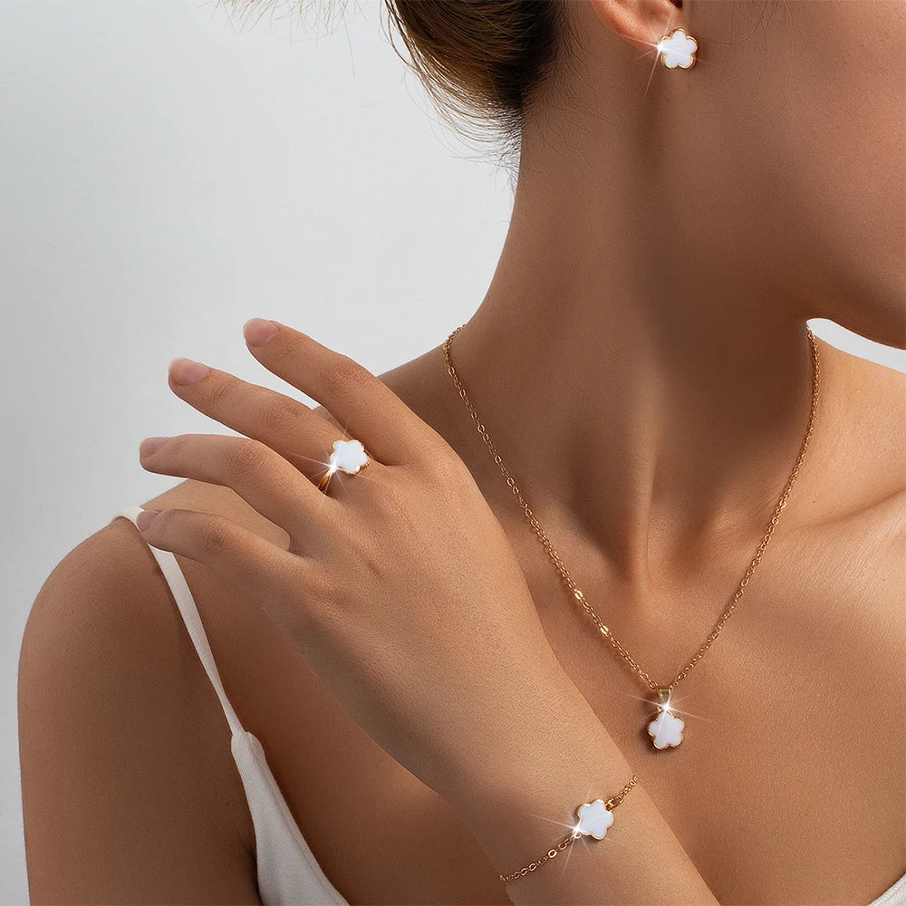 Lucky Clover 3-Piece Jewelry Set 🍀✨