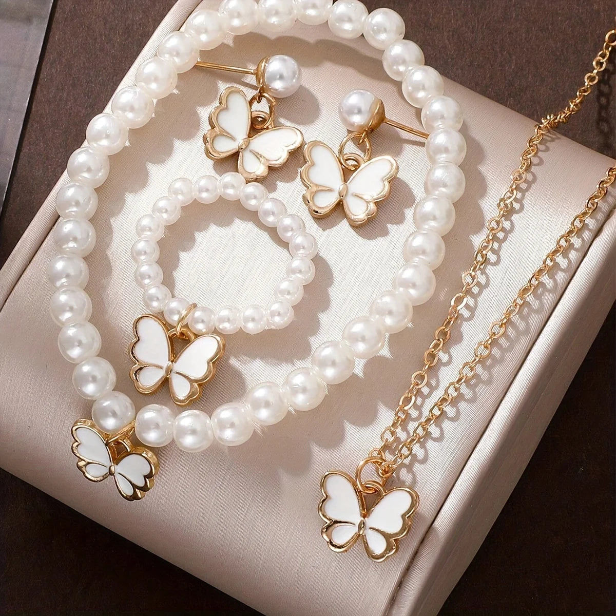 Lucky Clover 3-Piece Jewelry Set 🍀✨
